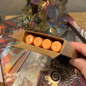 4Pack New & Sealed: Burt’s Bees 100% Natural Lip Shimmer in Apricot